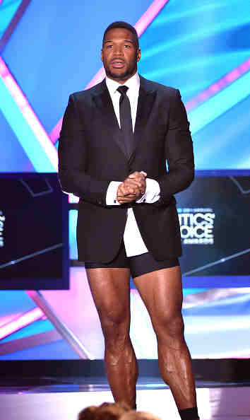 Magic Mike Xxl Cast Premiere Michael Strahan Heats Up 2015 Critics Choice Awards Opening 